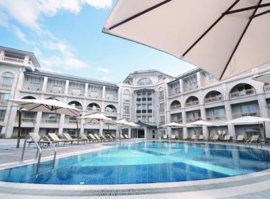 Merıt Crystal Cove Hotel